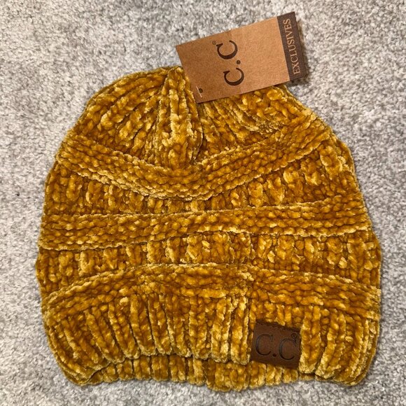 Set of 2 C.C Women's Winter Hats, Trendy Beanie Cap, Army Green, Mustard NWT - Picture 4 of 7